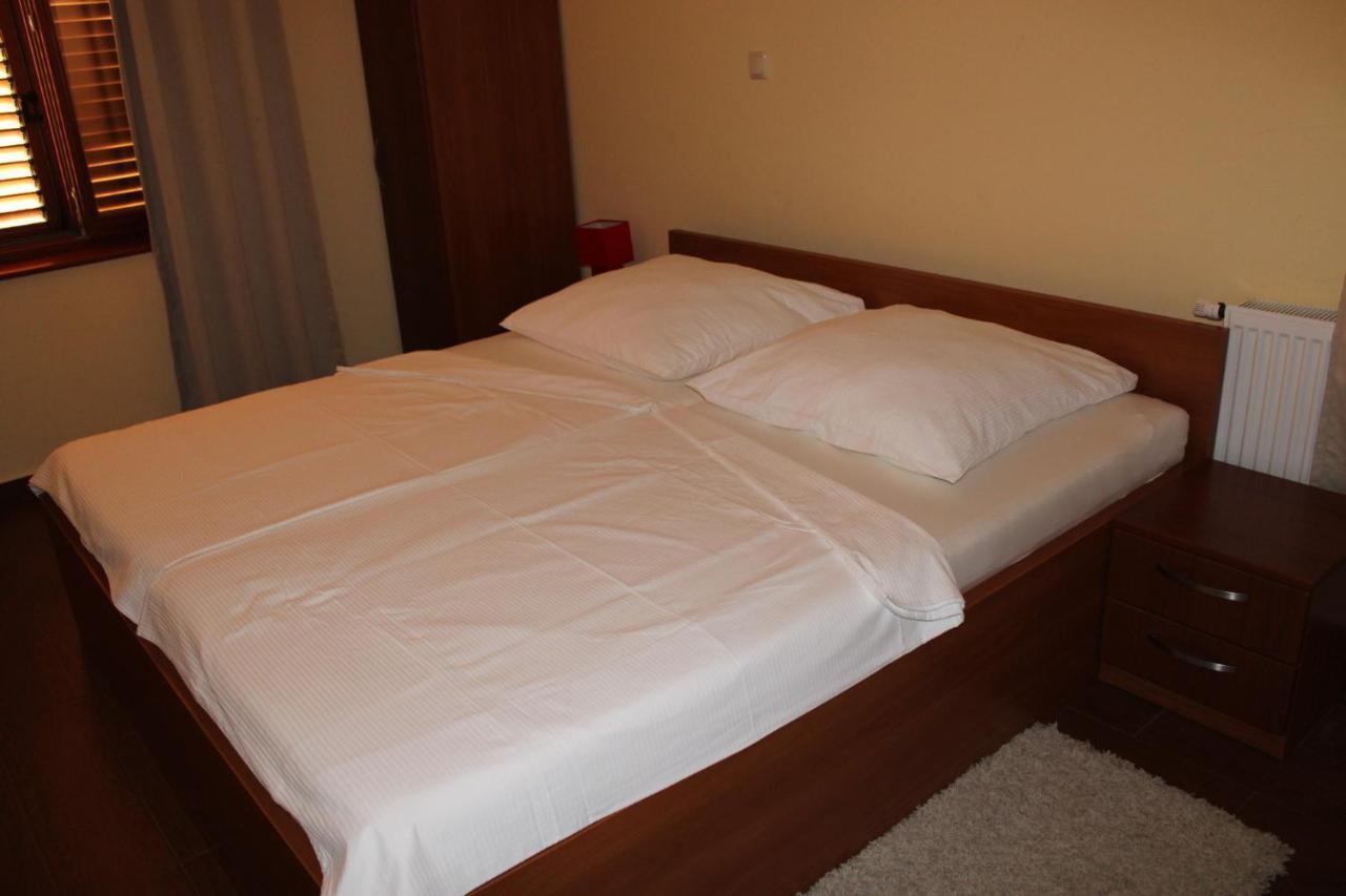 Hotel Roski Slap Дрниш Экстерьер фото
