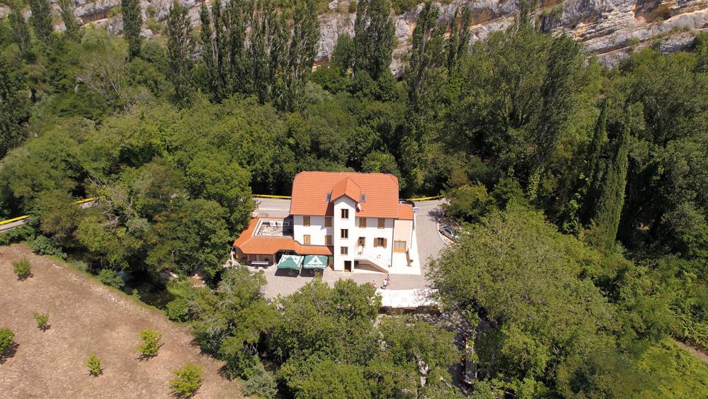 Hotel Roski Slap Дрниш Экстерьер фото